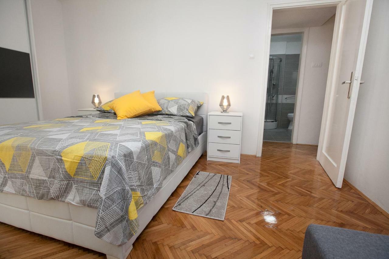 Downtown Apartment Kole 扎达尔 外观 照片