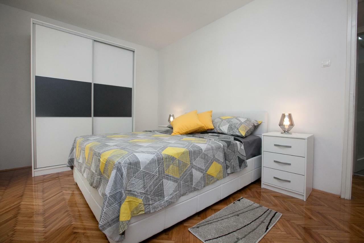 Downtown Apartment Kole 扎达尔 外观 照片